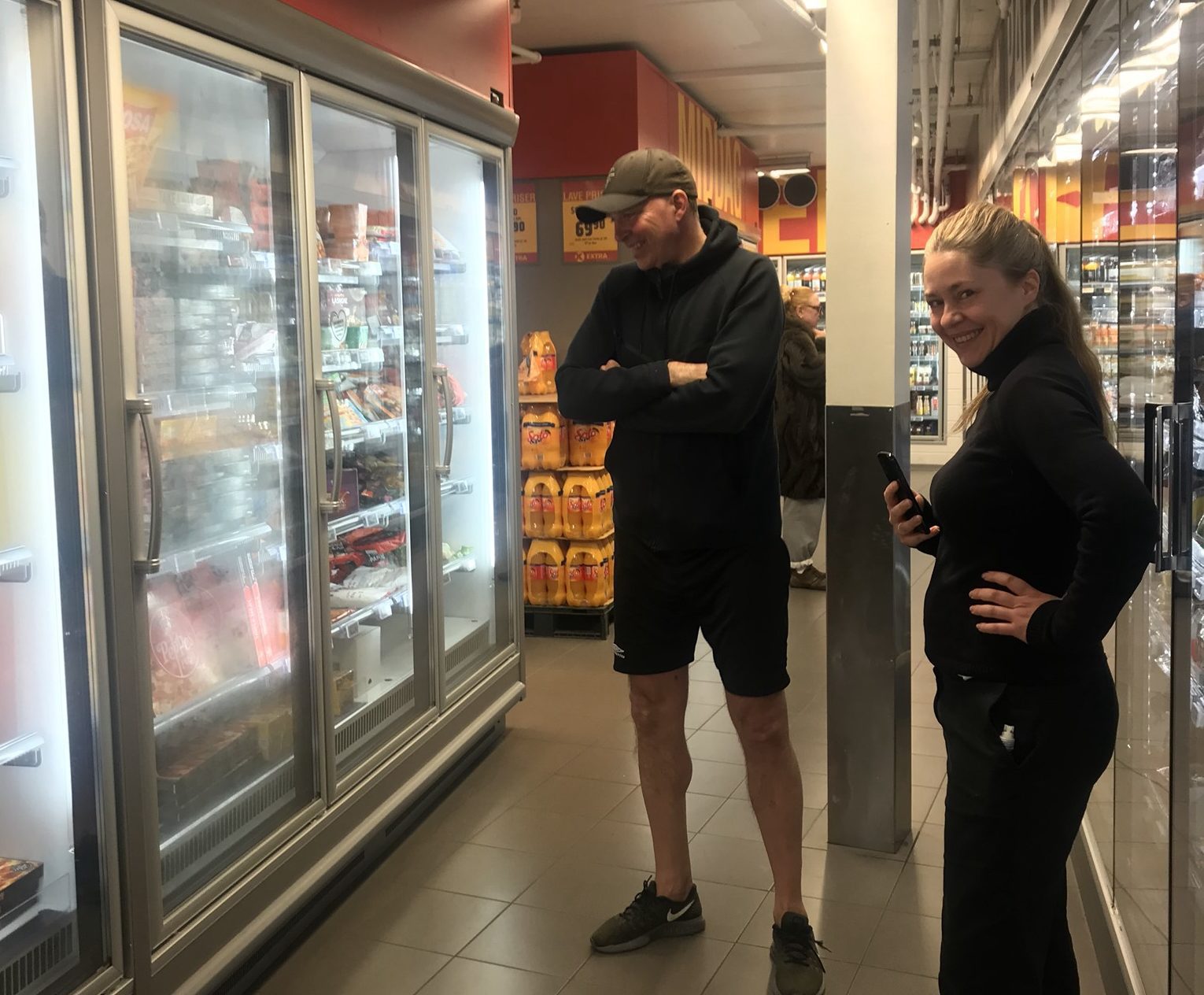 MER ENN og Kolbrun Retorikk ser i frysedisk